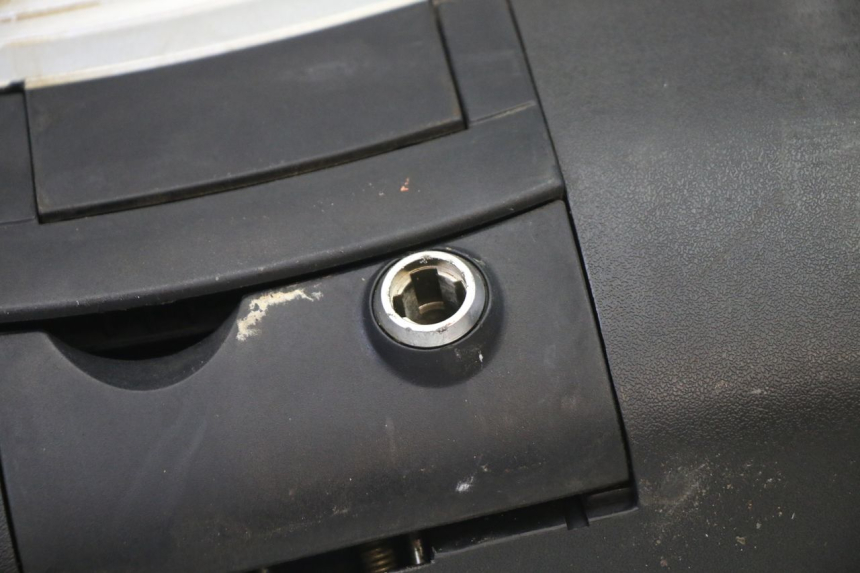 photo de TOPCASE PIAGGIO SUPER LX 125 (2000 - 2003) - Focus op structuur