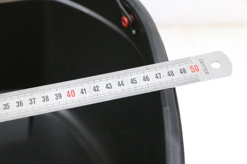 photo de TOPCASE PEUGEOT TWEET 4T 50 (2023 - 2025) - Detail van het onderdeel
