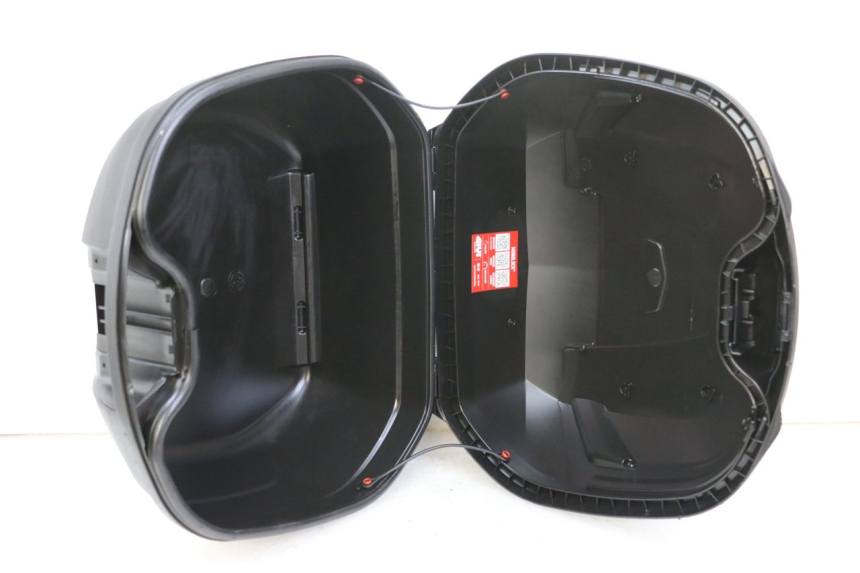 photo de TOPCASE PEUGEOT TWEET 4T 50 (2023 - 2025) - Detail van het onderdeel