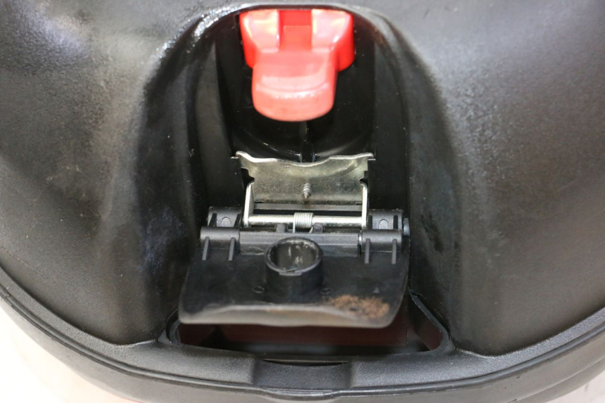 photo de TOPCASE PEUGEOT V-CLIC VCLIC 50 (2007 - 2013) - Technische close-up