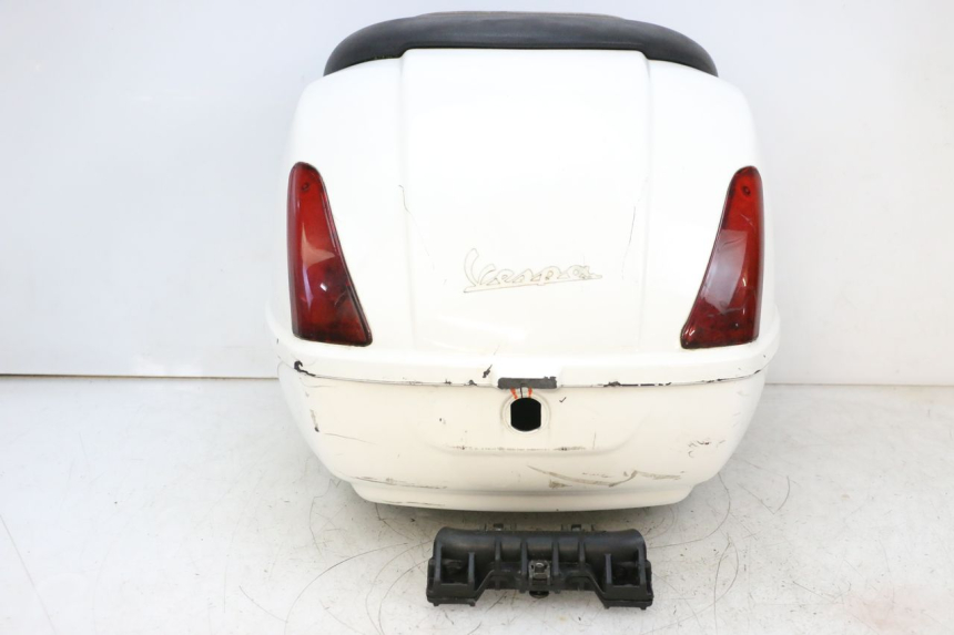 photo de TOPCASE PIAGGIO VESPA GTS SUPER IE 125 (2009 - 2016) - Hoofdaanzicht