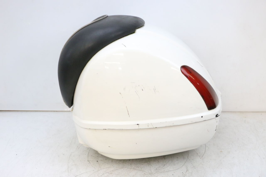 photo de TOPCASE PIAGGIO VESPA GTS SUPER IE 125 (2009 - 2016) - Detailaanzicht