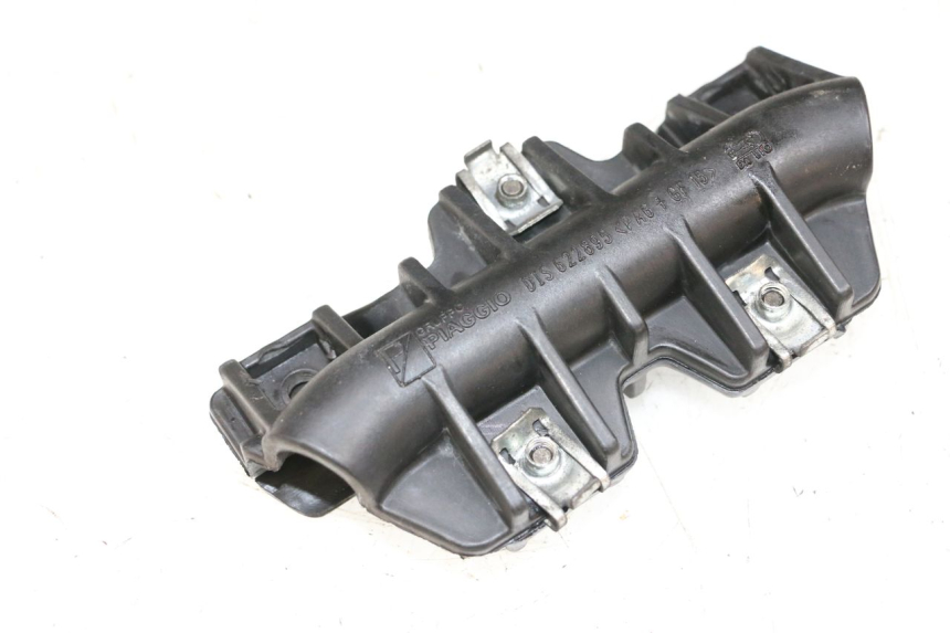 photo de TOPCASE PIAGGIO VESPA GTS SUPER IE 125 (2009 - 2016) - Profielaanzicht