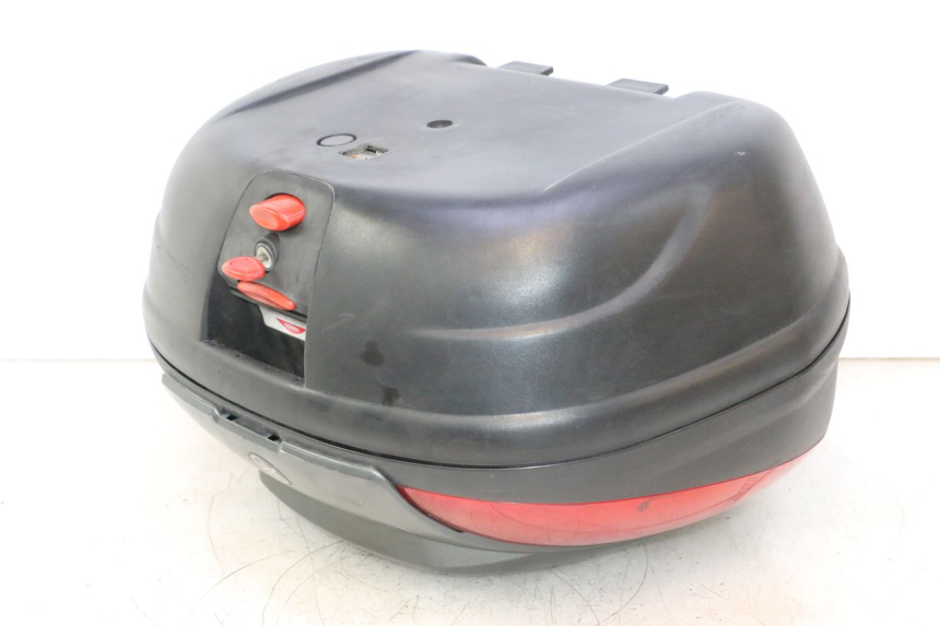 photo de TOP CASE YAMAHA X-MAX XMAX 125 (2010 - 2013) - Focus op structuur