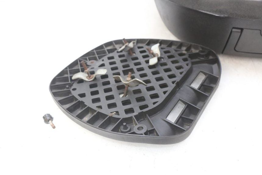 photo de TOPCASE YAMASAKI YM T 125 (2015 - 2020) - Staat van het oppervlak