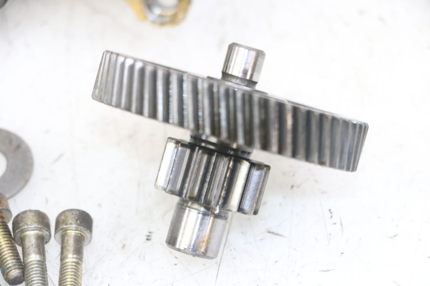 photo de WIELAANDRIJVING MBK BOOSTER SPIRIT NAKED 50 (2004 - 2017) - Zoom op componenten