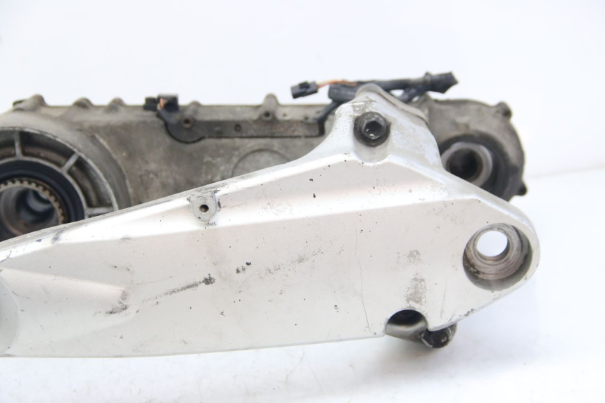 photo de WIELAANDRIJVING SUZUKI BURGMAN 650 (2002 - 2004) - Bevestigingspunten