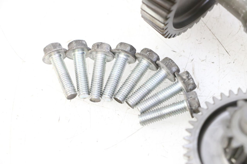 photo de WIELAANDRIJVING SUZUKI BURGMAN 125 (2007 - 2014) - Focus op structuur