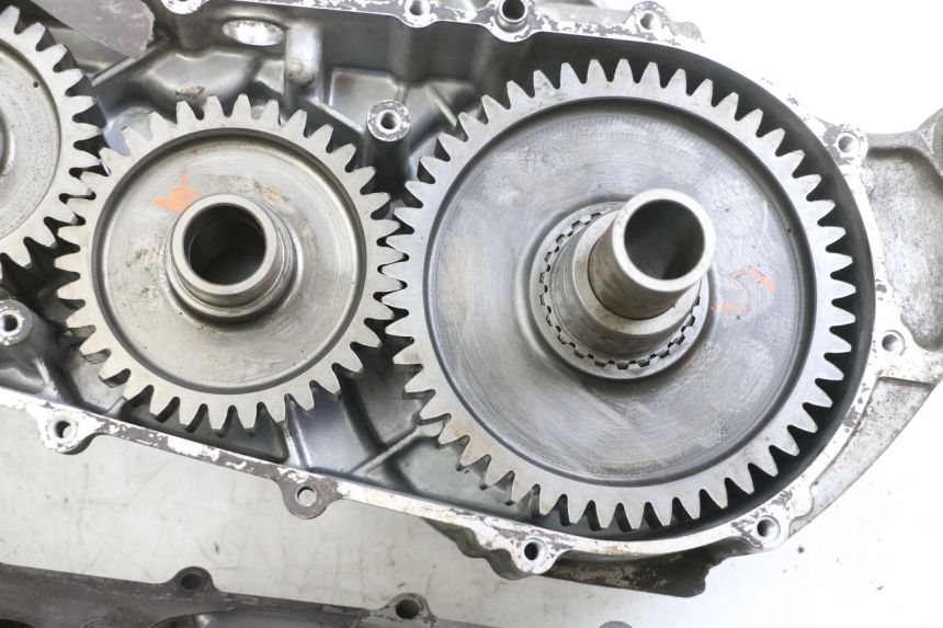 photo de WIELAANDRIJVING SUZUKI BURGMAN EXECUTIVE ABS 650 (2006 - 2012) - Focus op structuur