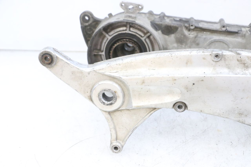 photo de WIELAANDRIJVING SUZUKI BURGMAN EXECUTIVE ABS 650 (2006 - 2012) - Bevestigingspunten