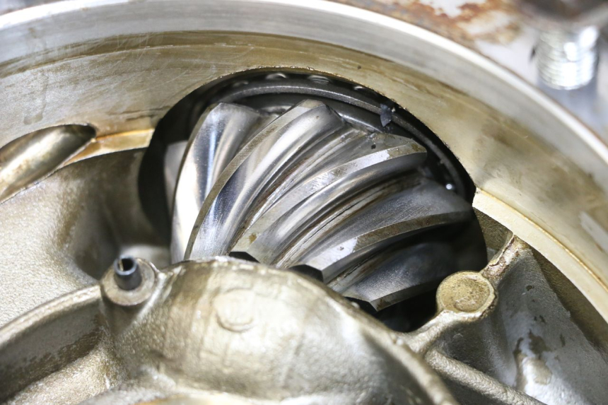 photo de WIELAANDRIJVING KAWASAKI GTR 1000 (1994 - 2004) - Detailaanzicht