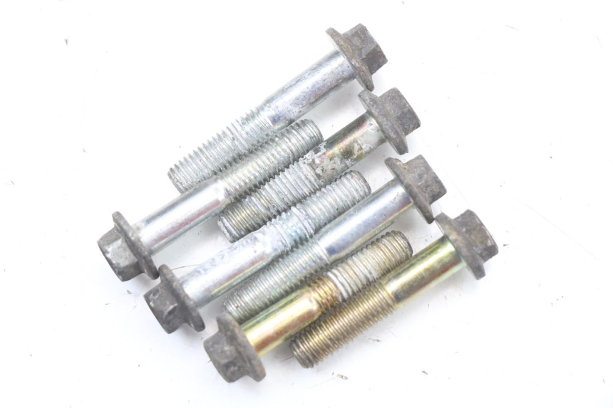 photo de WIELAANDRIJVING RENAULT KOURANOS 125 (2001 - 2004) - Bevestigingspunten