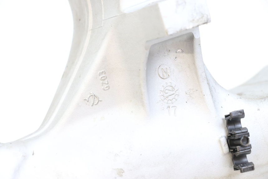 photo de WIELAANDRIJVING MOTO GUZZI NORGE 8V GT 1200 (2011 - 2016) - Zoom op gebruiksstaat