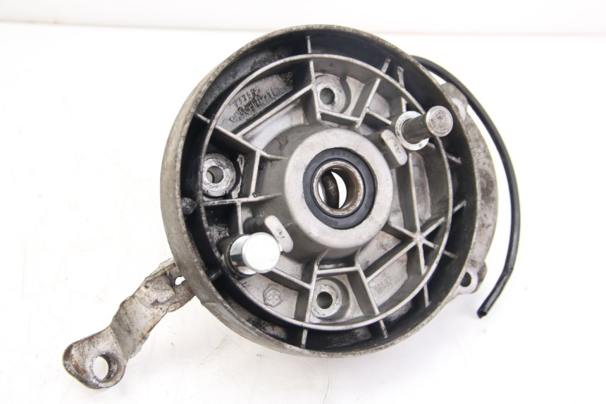 photo de WIELAANDRIJVING APRILIA SCARABEO 4T 50 (2009 - 2017) - Bevestigingspunten