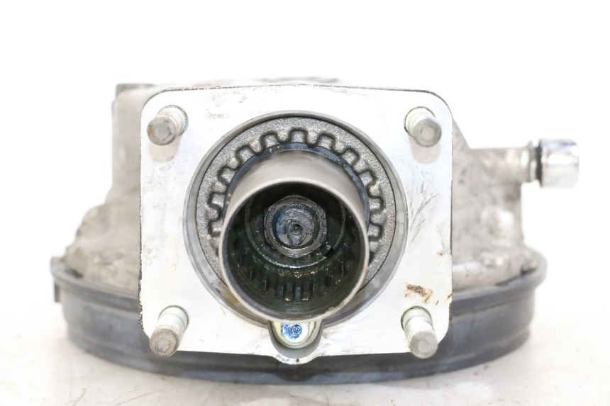 photo de WIELAANDRIJVING HONDA ST PAN EUROPEAN 1300 (2002 - 2013) - Kenmerkende details