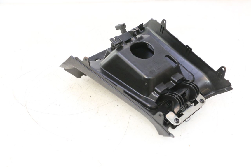 photo de BRANDSTOFLUKE PIAGGIO MP3 HPE 530 (2022 - 2026) - Bevestigingspunten