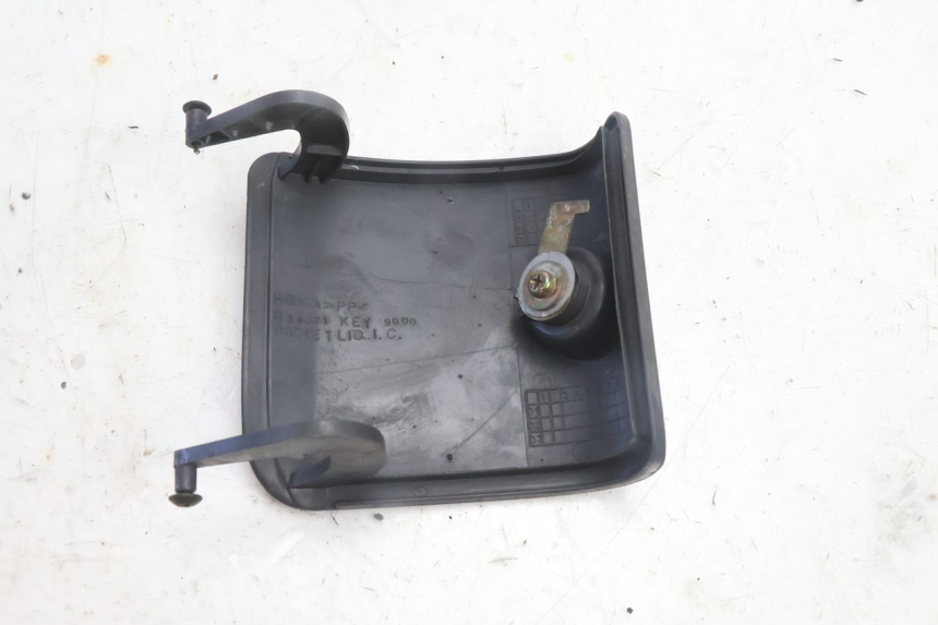 photo de VOORSTE INSPECTIEDOP HONDA FES PANTHEON 2T 125 (1998 - 2002) - Zoom op gebruiksstaat
