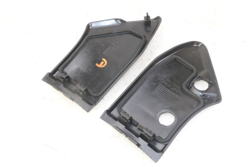 photo de VOORSTE INSPECTIEDOP HONDA NTV DEAUVILLE ABS 700 (2007 - 2016) - Detail van het onderdeel