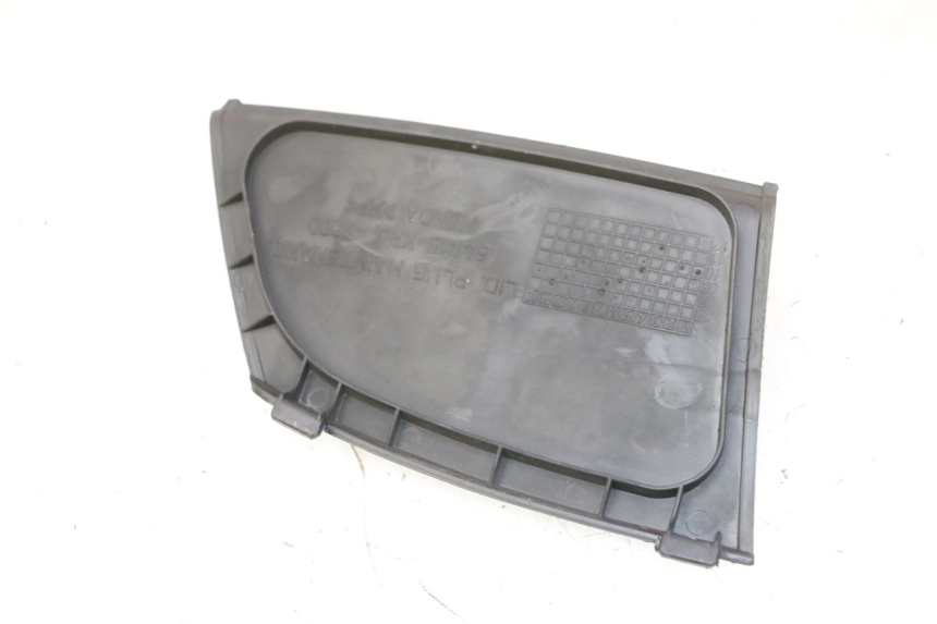 photo de RECHTS INSPECTIEDOP HONDA FES S-WING SWING ABS 125 (2007 - 2015) - Detail van het onderdeel