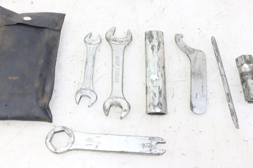 photo de GEREEDSCHAPSKIT HONDA CBF 125 (2009 - 2015) - Kenmerkende details