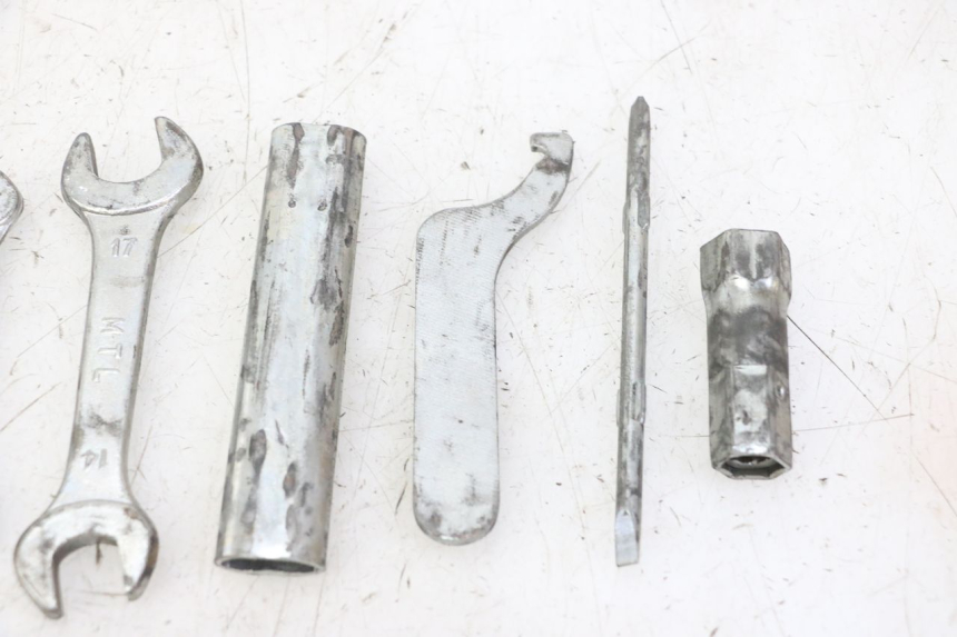 photo de GEREEDSCHAPSKIT HONDA CBF 125 (2009 - 2015) - Andere kijkhoek