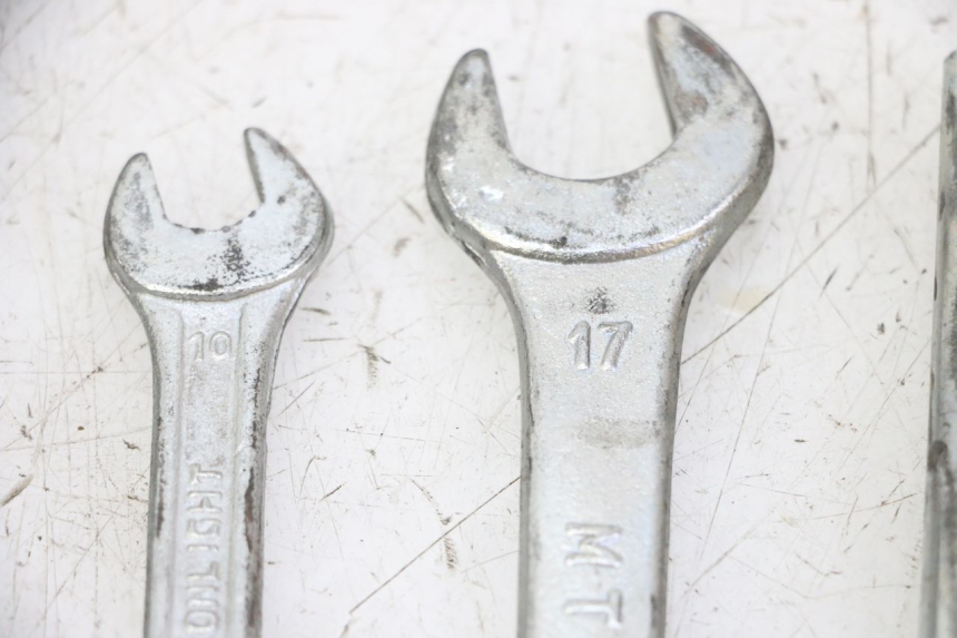 photo de GEREEDSCHAPSKIT HONDA CBF 125 (2009 - 2015) - Bevestigingspunten