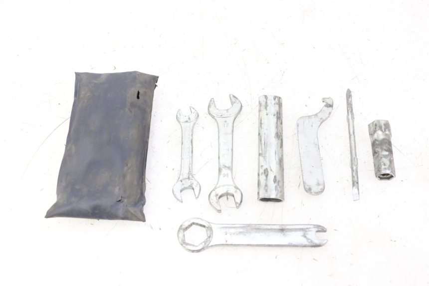 photo de GEREEDSCHAPSKIT HONDA CBF 125 (2009 - 2015) - Gecontroleerd onderdeel