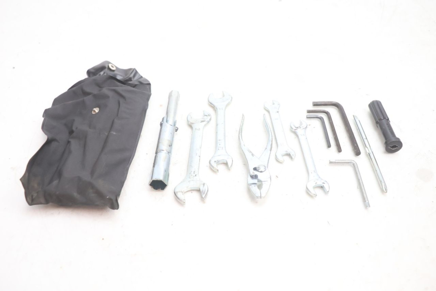 photo de GEREEDSCHAPSKIT YAMAHA FJR 1300 (2001 - 2005) - Detail van het onderdeel