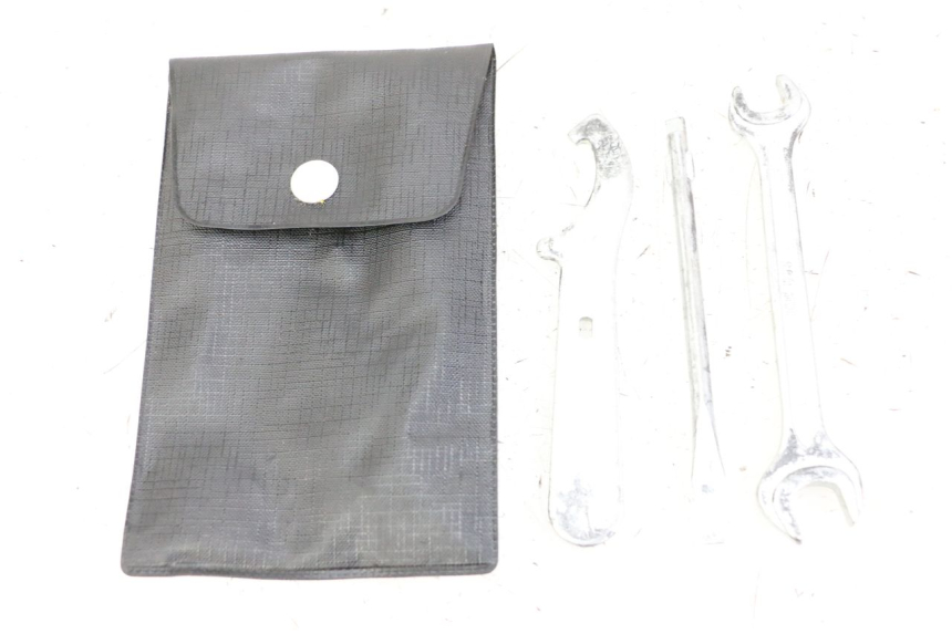 photo de Gereedschapsset HONDA FES S-WING SWING ABS 125 (2007 - 2015) - Hoofdaanzicht