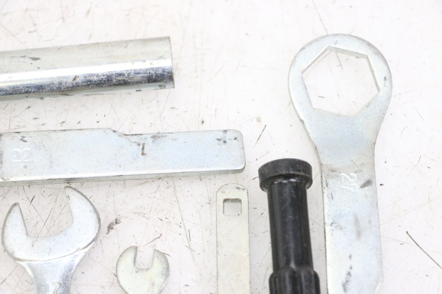 photo de GEREEDSCHAPSKIT KAWASAKI ZR7 ZR-7 S 750 (1999 - 2004) - Gecontroleerd onderdeel