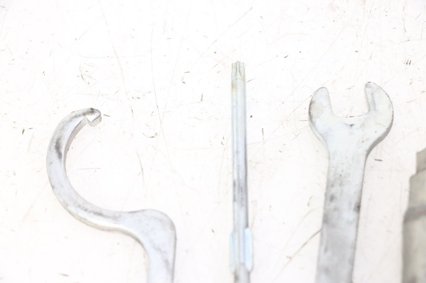 photo de Gereedschapsset PIAGGIO MP3 LT 300 (2010 - 2016) - Zoom op gebruiksstaat