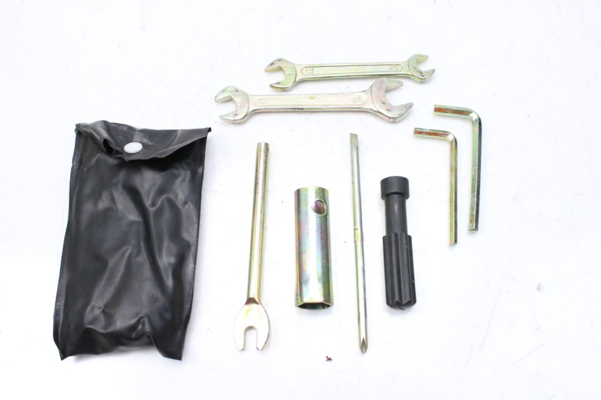 photo de GEREEDSCHAPSKIT KEEWAY OUTLOOK 125 (2007 - 2013) - Hoofdaanzicht