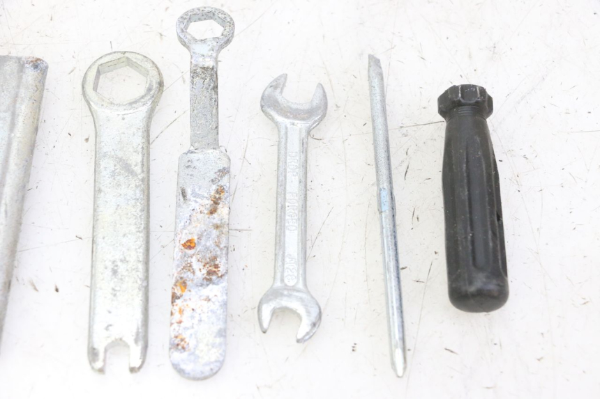 photo de GEREEDSCHAPSKIST HONDA SCV LEAD 100 (2003 - 2007) - Technische close-up