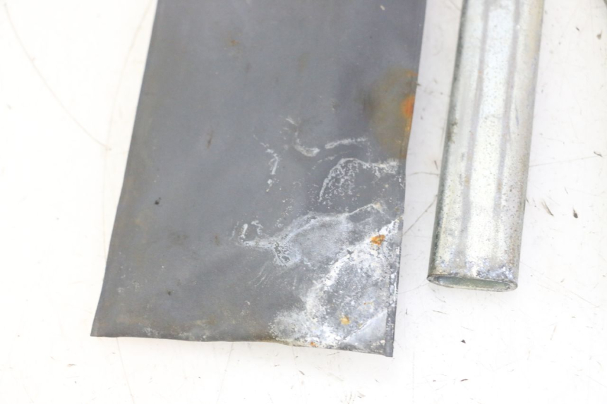 photo de GEREEDSCHAPSKIST HONDA SCV LEAD 100 (2003 - 2007) - Bevestigingspunten