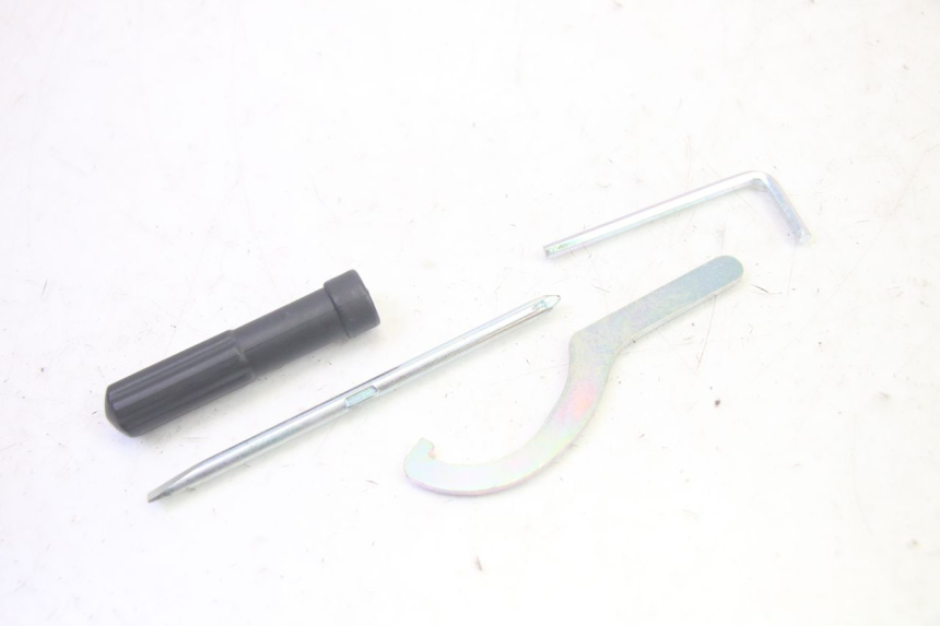 photo de GEREEDSCHAPSKIST YAMAHA TRICITY 300 (2020 - 2024) - Andere kijkhoek