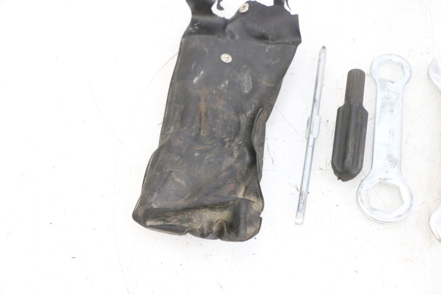 photo de Gereedschapsset YAMAHA TZR 50 (2008 - 2016) - Technische close-up