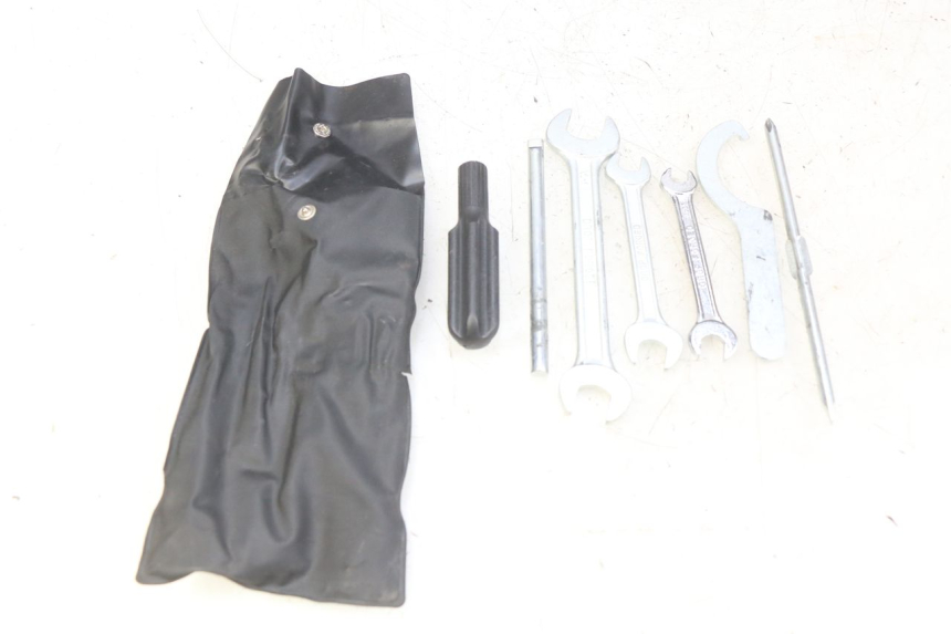 photo de GEREEDSCHAPSKIT YAMAHA XMAX X-MAX 125 (2006 - 2009) - Hoofdaanzicht