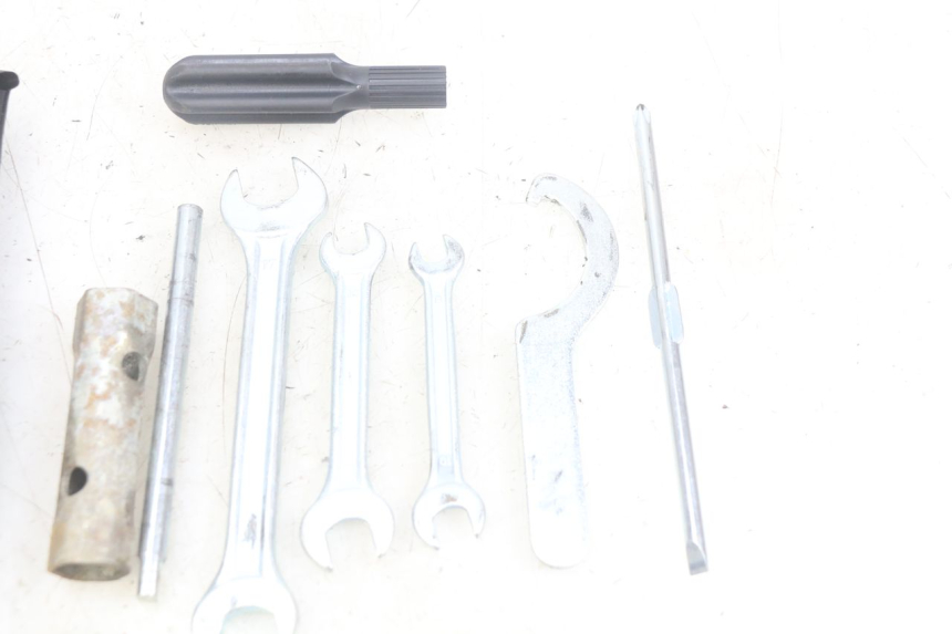 photo de GEREEDSCHAPSKIT YAMAHA XMAX X-MAX 125 (2006 - 2009) - Overzicht