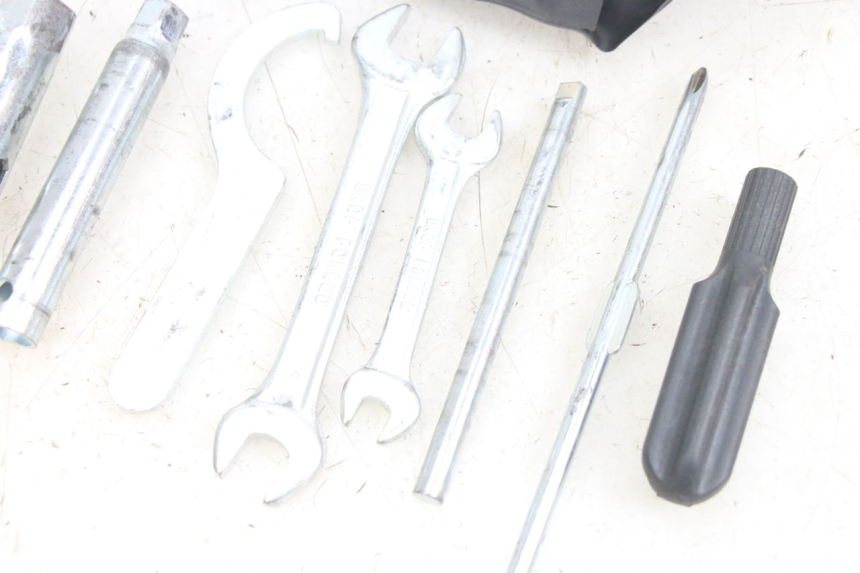 photo de Gereedschapsset YAMAHA X-MAX XMAX 250 (2006 - 2009) - Overzicht