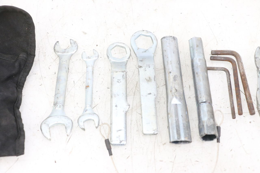 photo de GEREEDSCHAPSKIT YAMAHA XJ6 ABS 600 (2008 - 2016) - Detail van het onderdeel