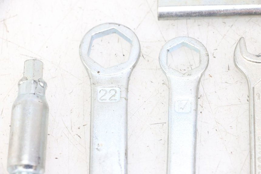 photo de GEREEDSCHAPSKIT HONDA XLV VARADERO 125 (2000 - 2006) - Kenmerkende details