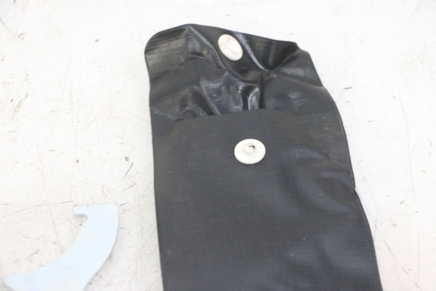 photo de GEREEDSCHAPSKIT HONDA XLV VARADERO 125 (2000 - 2006) - Bevestigingspunten