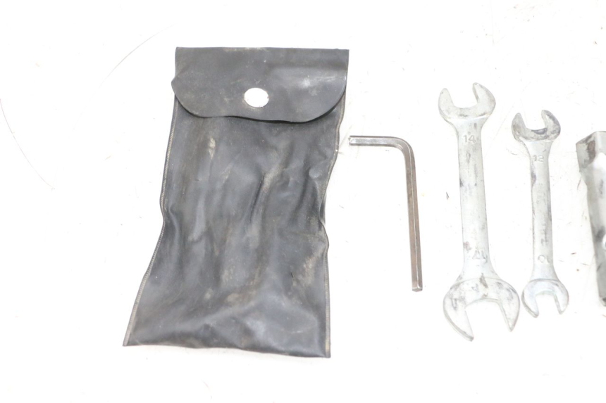 photo de GEREEDSCHAPSKIT YAMAHA YFM R RAPTOR 250 (2008 - 2014) - Bevestigingspunten