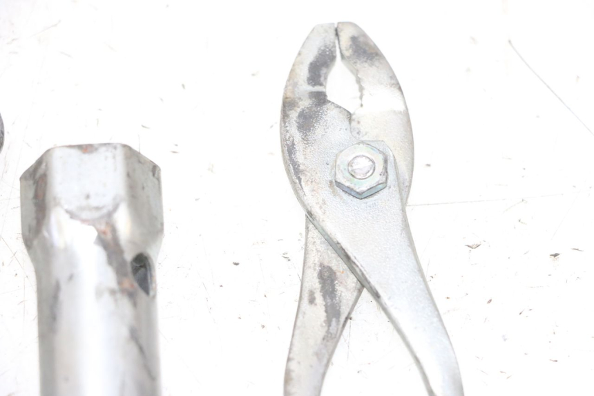 photo de GEREEDSCHAPSKIT YAMAHA YFM R RAPTOR 250 (2008 - 2014) - Gecontroleerd onderdeel