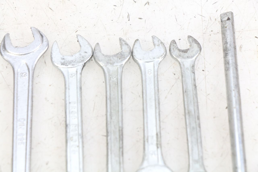 photo de Gereedschapsset YAMAHA YP MAJESTY 125 (2007 - 2010) - Gecontroleerd onderdeel