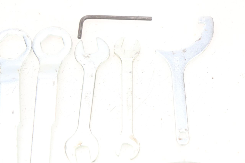 photo de Gereedschapsset KAWASAKI Z 650 (2016 - 2019) - Staat van het oppervlak