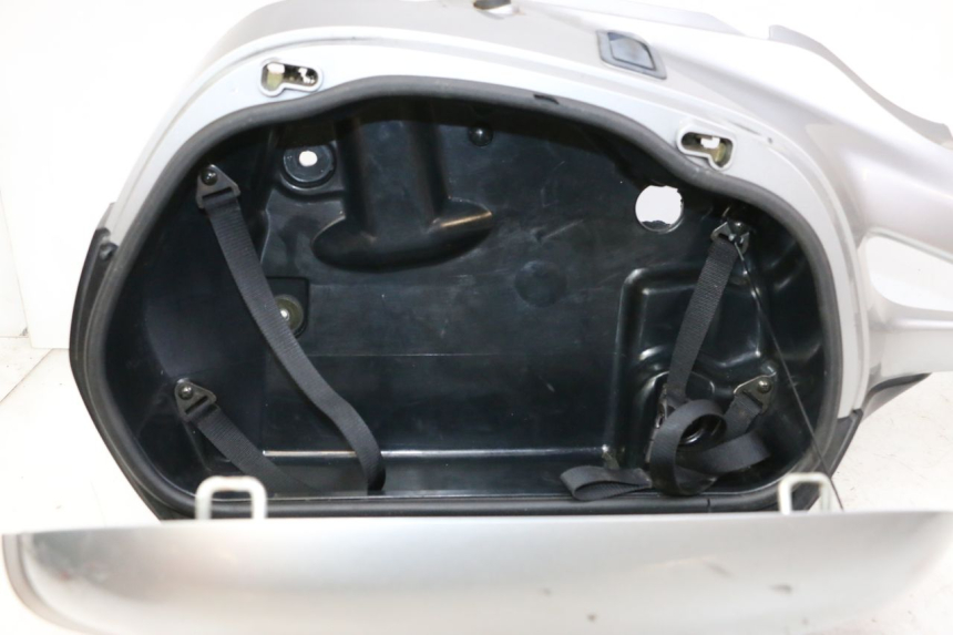 photo de RECHTERKANT KOFFER HONDA NTV DEAUVILLE 650 (2001 - 2006) - Technische close-up