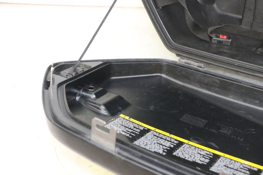 photo de RECHTERKANT KOFFER YAMAHA TDM ABS 900 (2002 - 2014) - Zoom op componenten