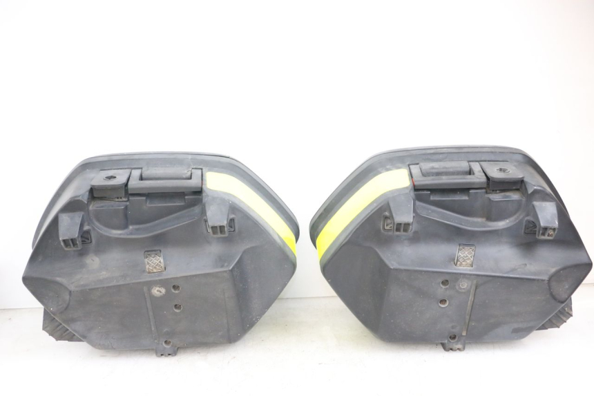 photo de KOFFER YAMAHA FJR ABS 1300 (2006 - 2012) - Kenmerkende details