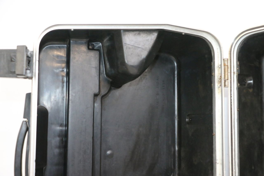 photo de LINKER KOFFER KAWASAKI GTR 1000 (1994 - 2004) - Bevestigingspunten